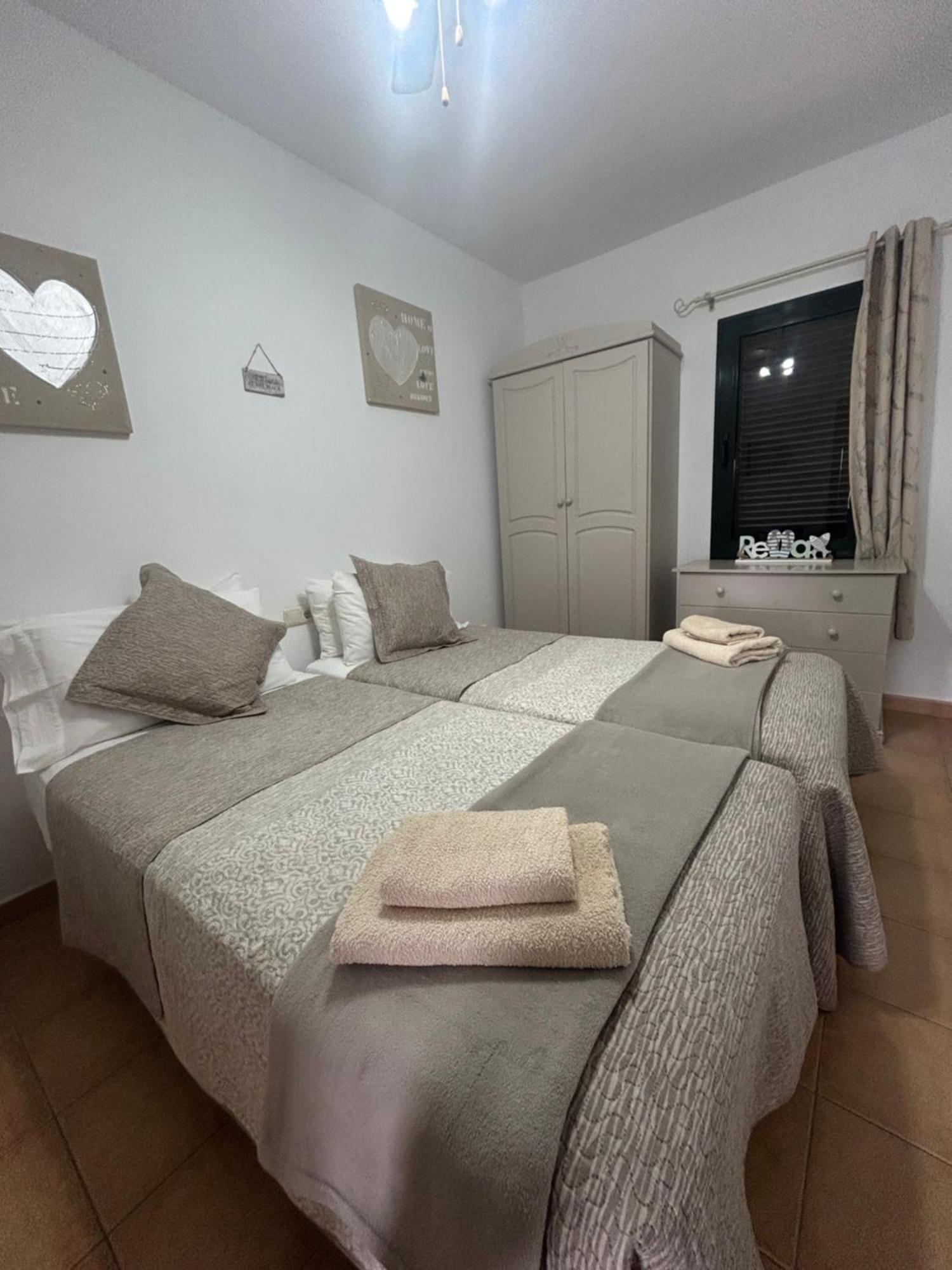 לה אוליבה Casa Orilla! Beautiful Private Holiday Villa With Hot Tub מראה חיצוני תמונה